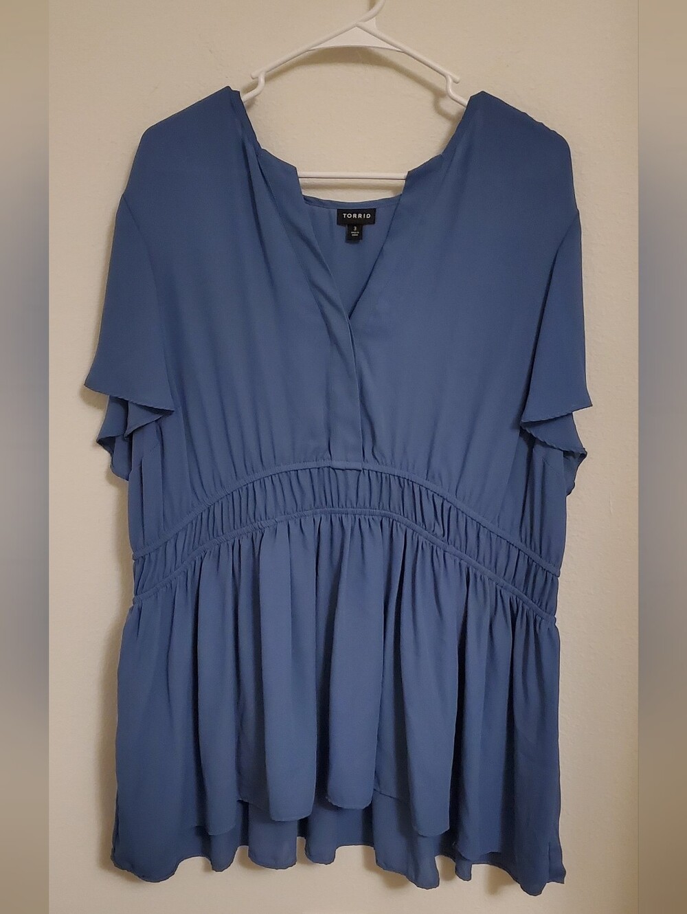 Torrid Blue Horizon Peplum V-neck Flutter Sleeve Blouse Size 3 Flowy Girly